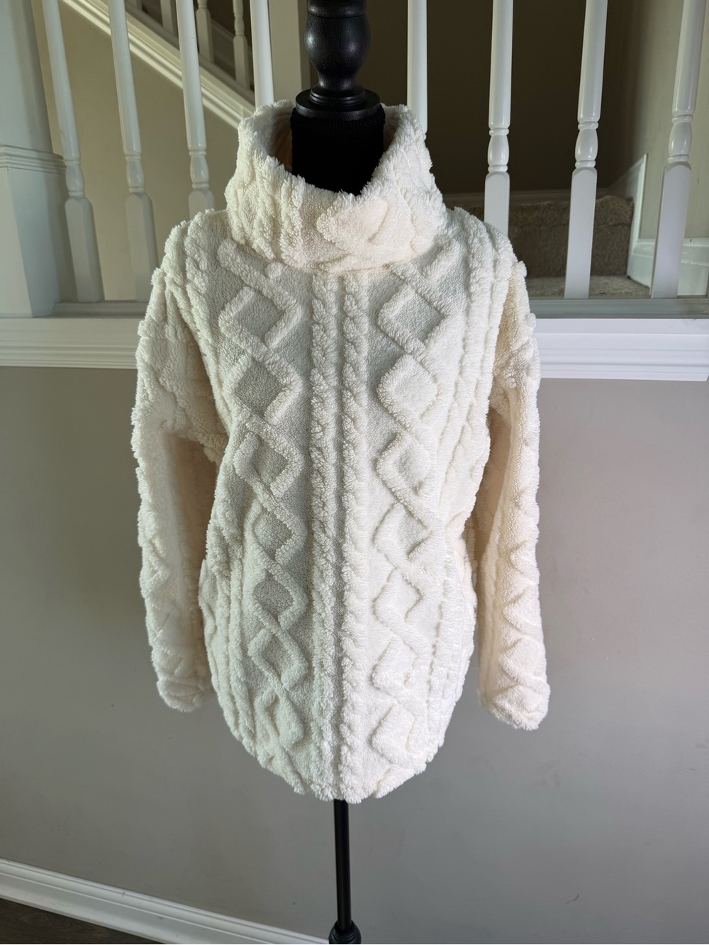 Eddie Bauer Cream Cable-Knit Turtleneck Sweater